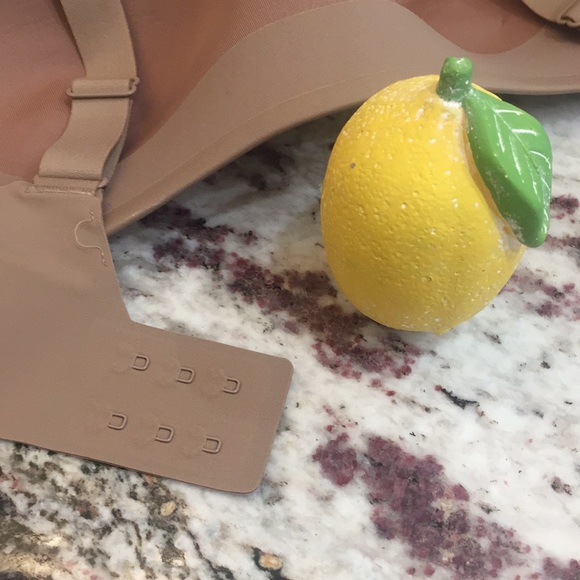 LULULEMON 32D Hold True Bra Soft Sand Size 32D - Picture 11 of 16